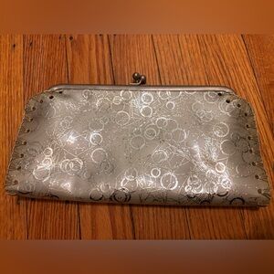 Elegant Vintage Silver Clutch Purse